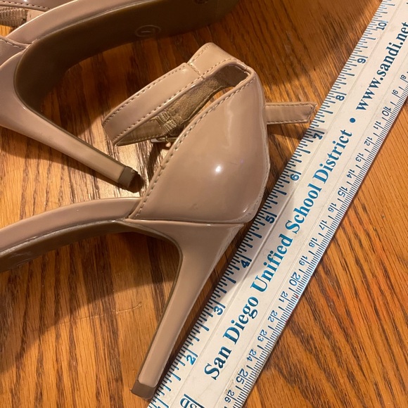 Beige high heel sandals - Picture 3 of 5